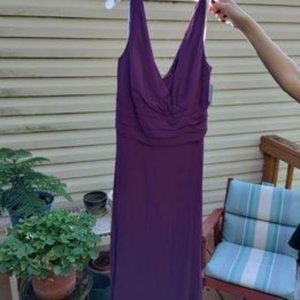 Formal gown/ bridesmaid dress NWT *NEVER Worn* Size: 18 Color: PLUM